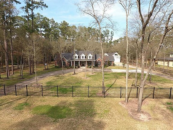 2nd image of 10 Hollow Glen Ln