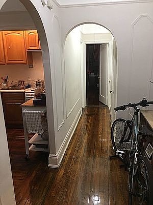 1st image of 3216 Crescent St #4L