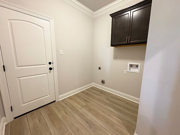 5th image of 6690 Arbor Way