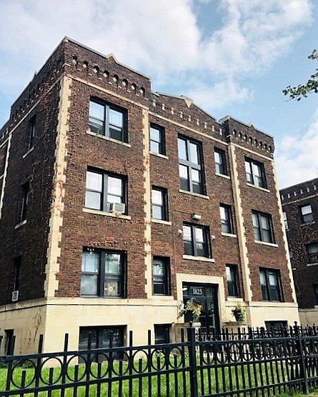 1st image of 1817 2nd Ave S APT 208
