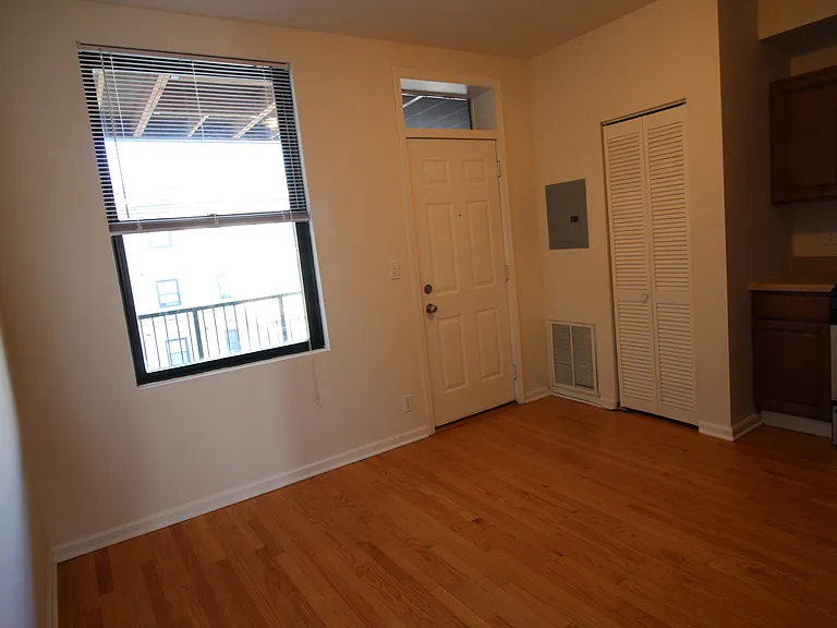 3316-3320 W Lawrence Ave — Photo 5