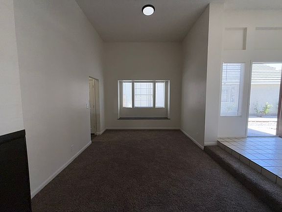 3rd image of 2998 Kennewick Dr