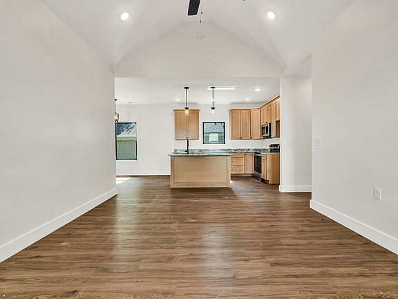 3rd image of 1140 18th St NW