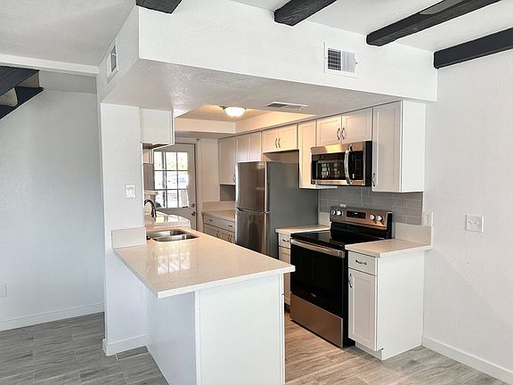 2nd image of 1504 E Indianola Ave APT 4