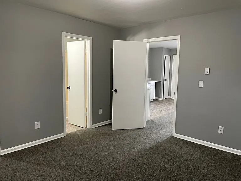235 E Dameron Ave #X — Photo 32
