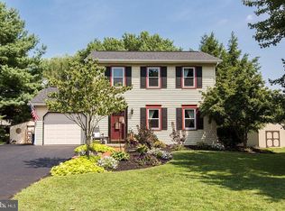 87 Allen Rd, Ephrata, PA 17522