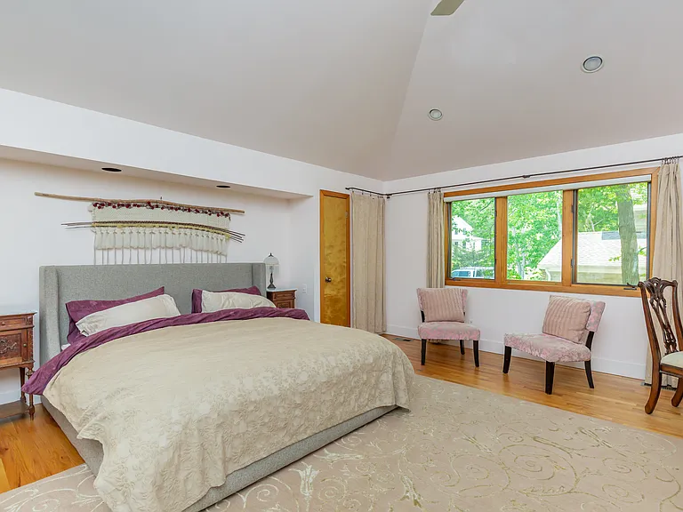 77 Lake Dr — Photo 13