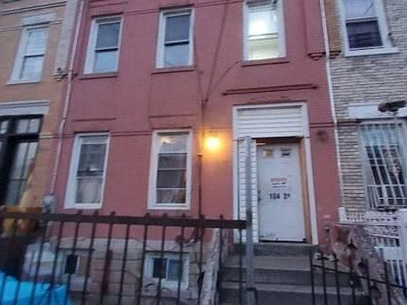 2nd image of 10429 164th St