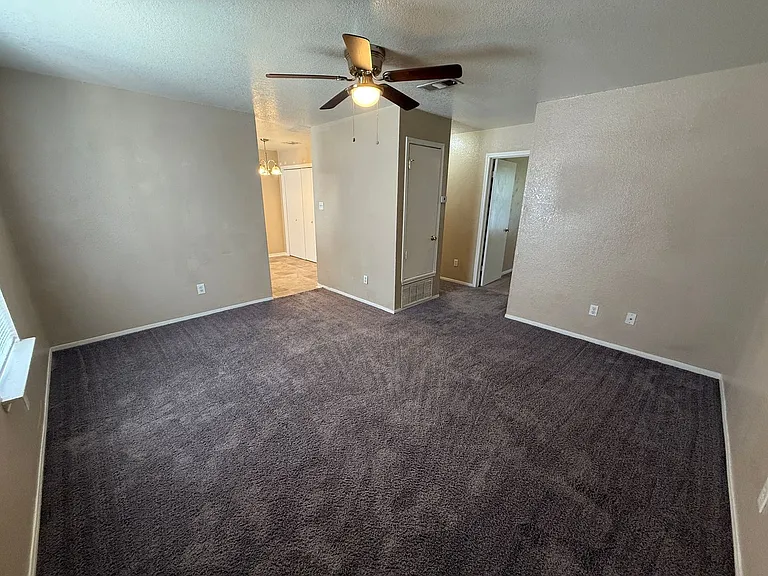 1708 Benttree Dr — Photo 2