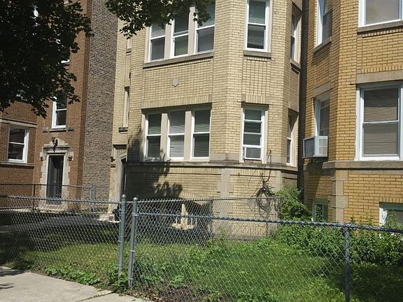 3rd image of 6439 N Claremont Ave