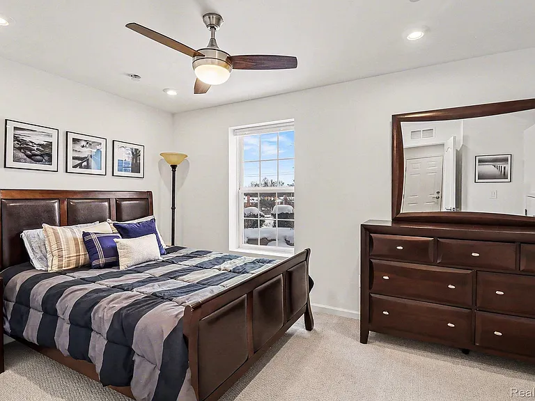 258 S Mill St — Photo 25
