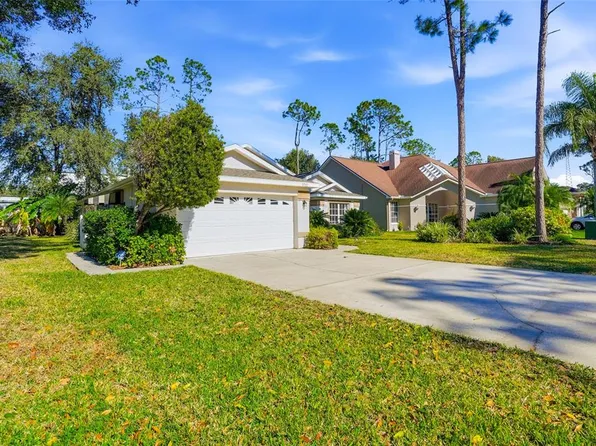 5712 Whitebark Dr, Zephyrhills, FL 33543