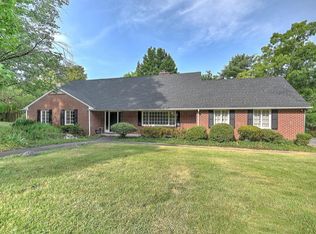 4301 Stagecoach Rd, Kingsport, TN 37664