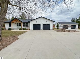 4452 N Lewis Rd, Coleman, MI 48618