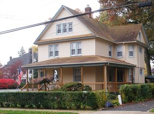 22 Harrison Ave, Rockville Centre, NY 11570