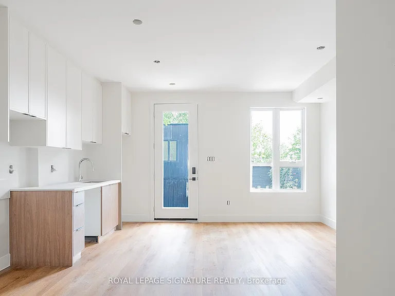 7 Earnscliffe Rd #4 — Photo 4