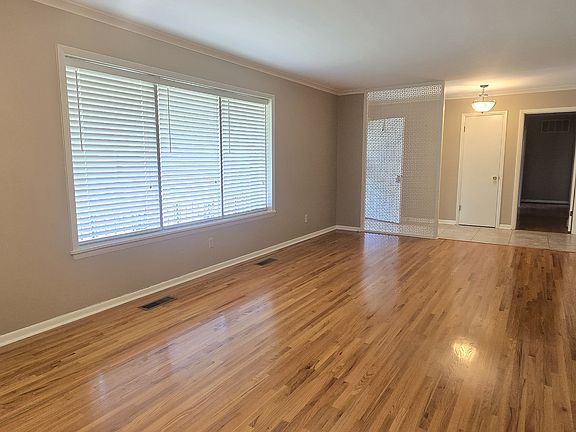 4th image of 7200 Apache Rd