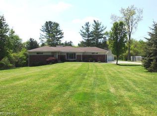 967 Parker Rd, Aurora, OH 44202