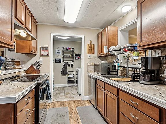 5th image of 19453 Potts Rd