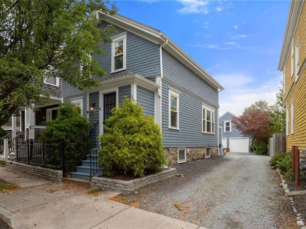 4 Friendship St, Newport, RI 02840