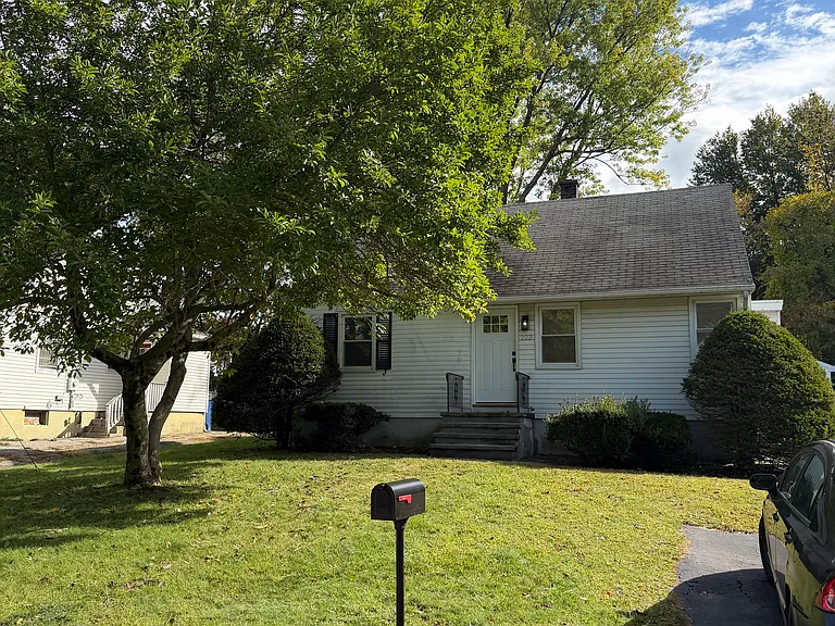 222 Chestnut Hill Ave — Photo 25