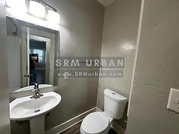 4th image of 2027 Front St APT 6