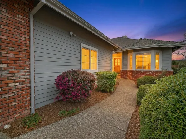 6745 Wintergreen Court, Santa Rosa, CA 95409