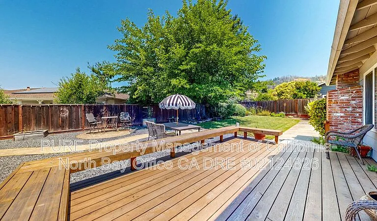 5617 Dupont Dr — Photo 31