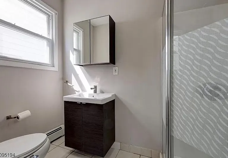 1st Floor Full Bathroom