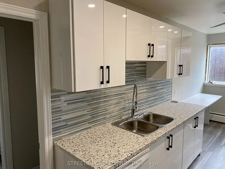 238 Burnside Dr — Photo 6