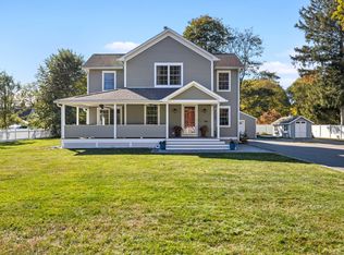 19 Lynde St, Old Saybrook, CT 06475