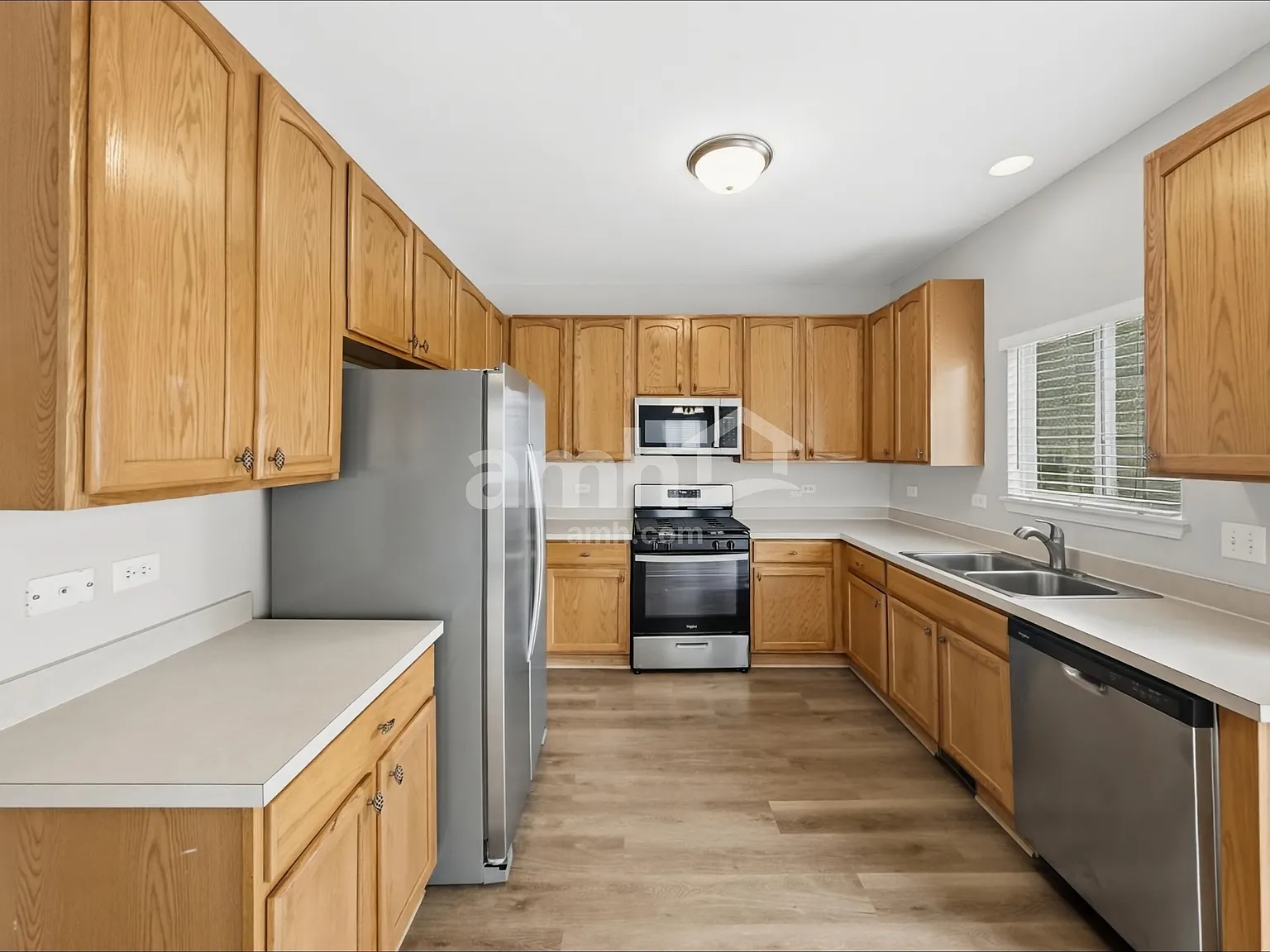 3 bed, 2.5 bath, 1875 sqft, $2,765 — Photo 4