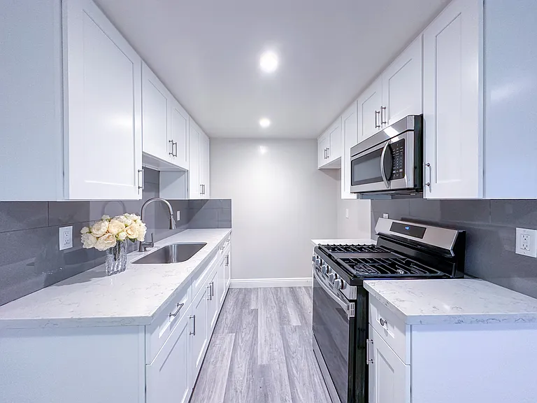 916 S Marguerita Ave #816-35 — Photo 5
