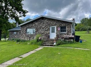 242 Schoonover Hill Rd, Dallas, PA 18612