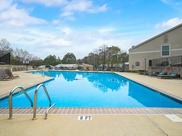 Hills at Hoover Apartments — Photo 58