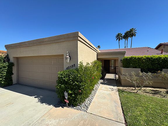 2nd image of 40588 Clover Ln