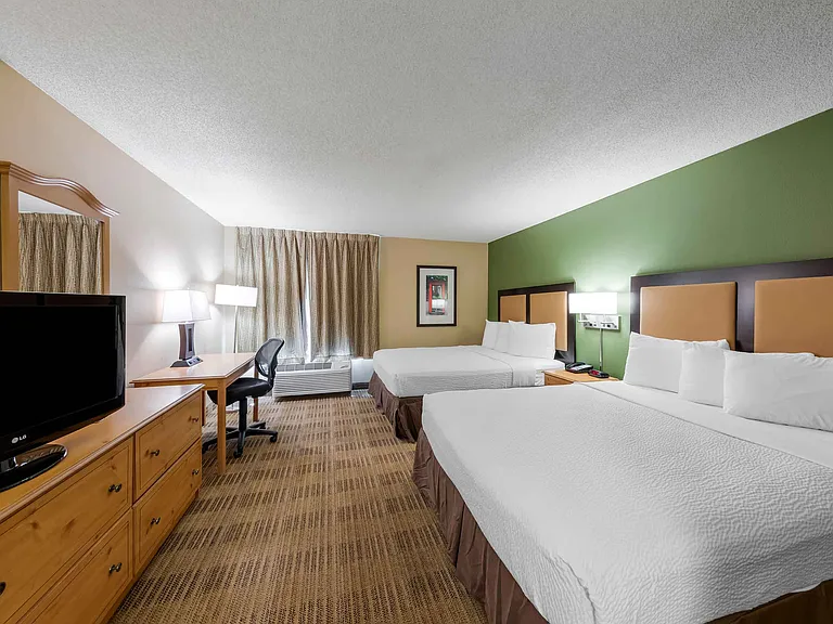 Studio Suite - 2 Queen Beds