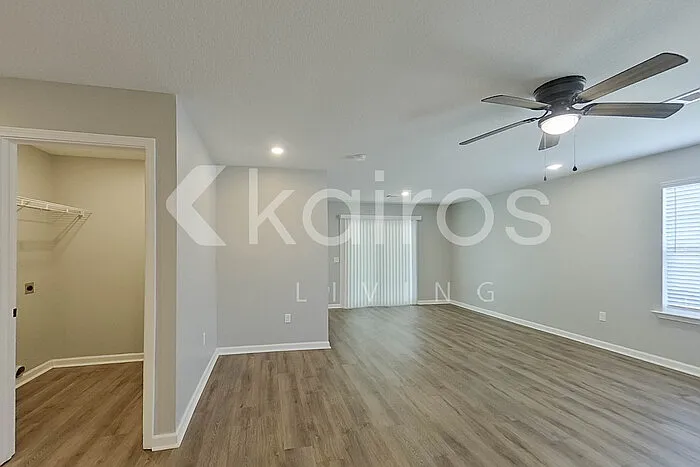 2 bed, 2.0 bath, 1207 sqft, $1,545 — Photo 2