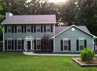 20 Kensington Ct, Sharpsburg, GA 30277