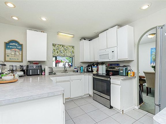 4th image of 6103 Fabian Rd