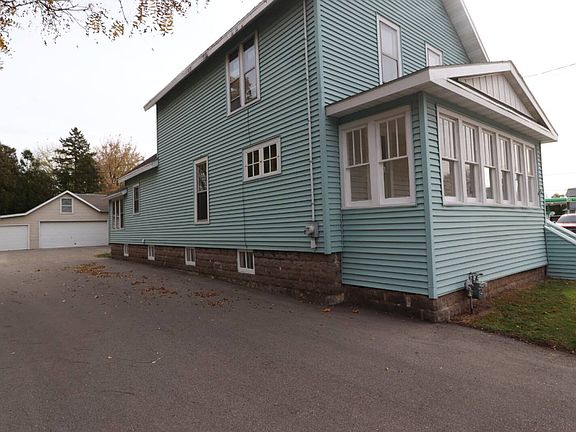 2nd image of 510 Bowen St