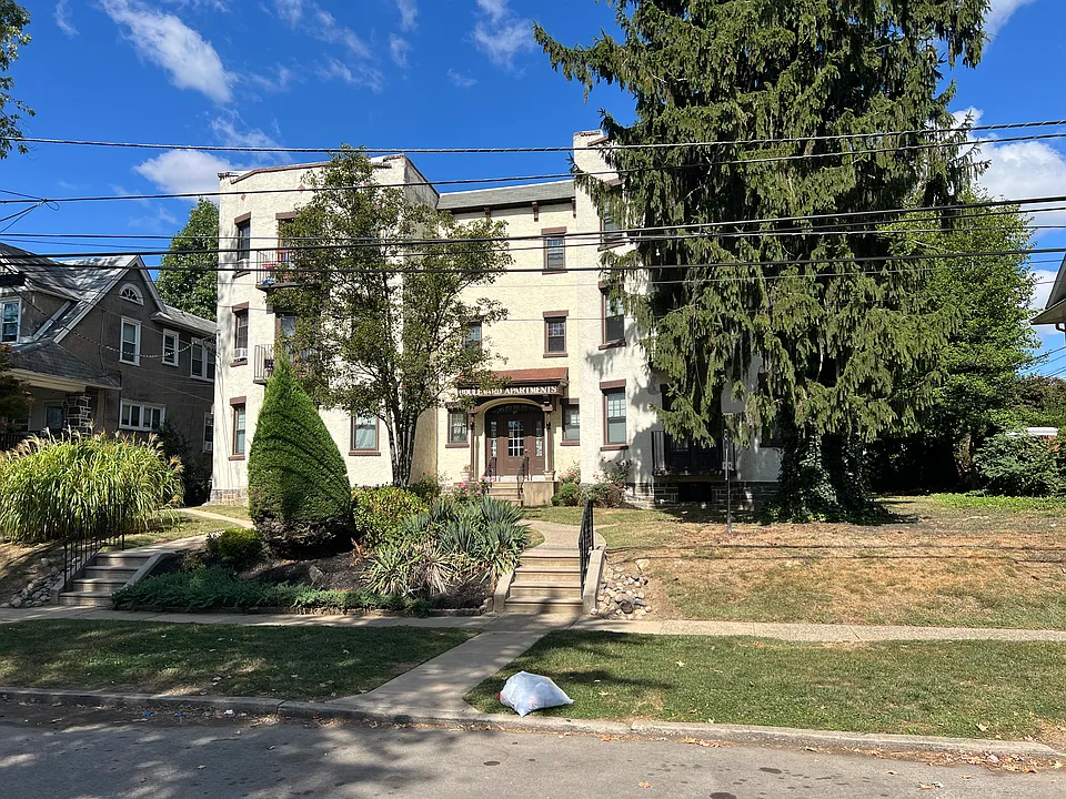 216 S Carol Blvd