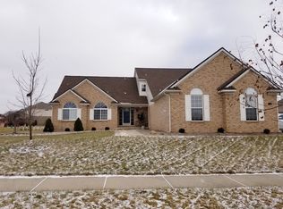 312 Red Cedar Dr, Oxford, MI 48371