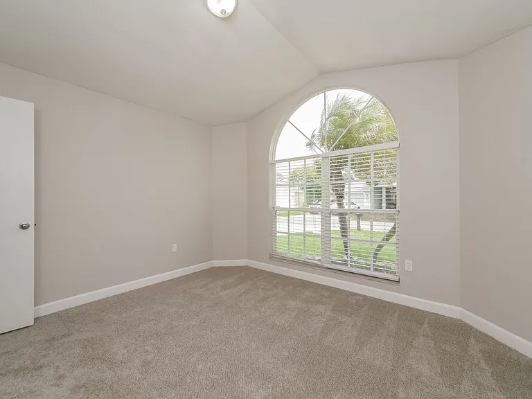 206 Kingshill Ct SE — Photo 13