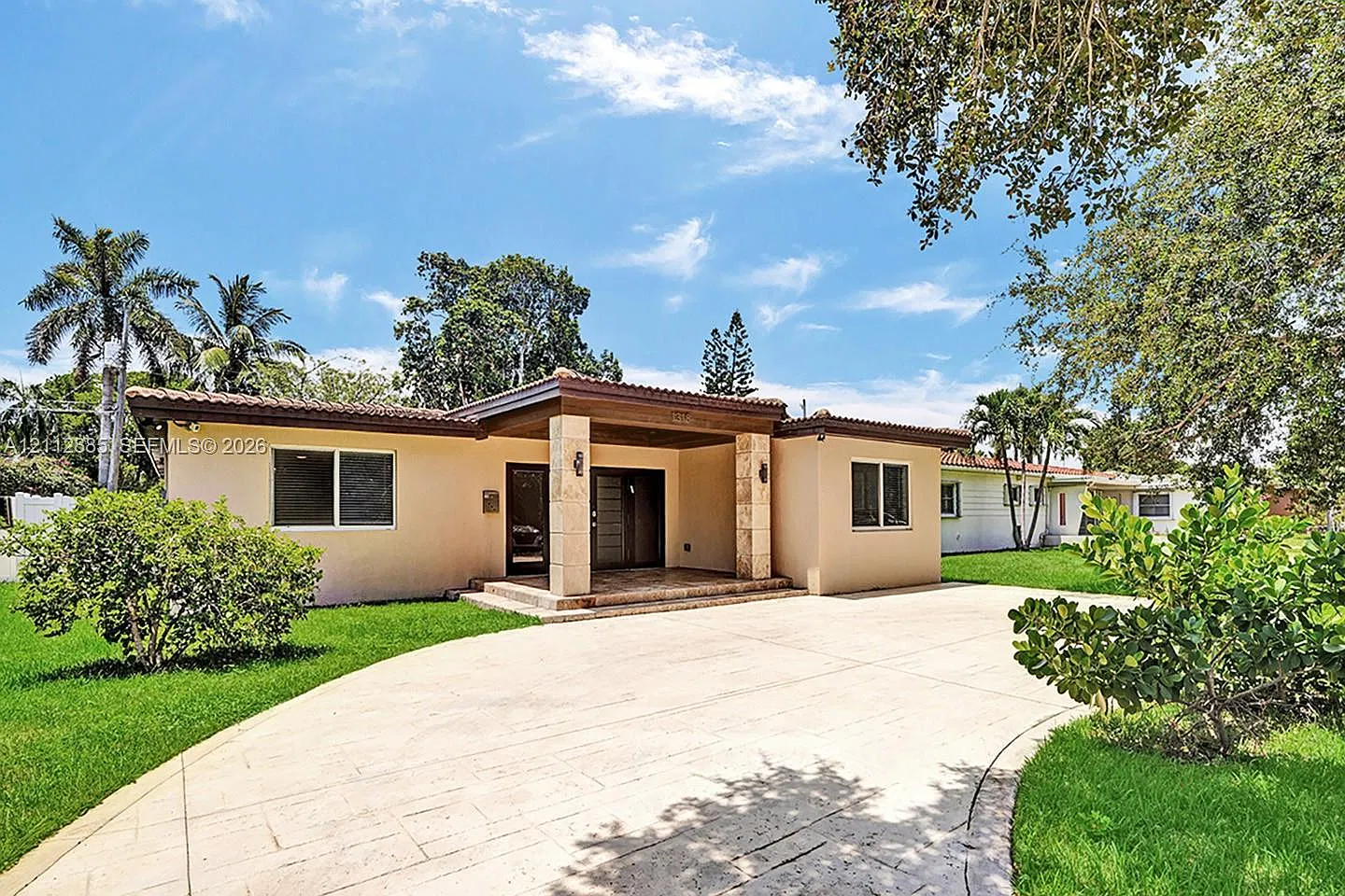 Sunny Acres — Photo 2