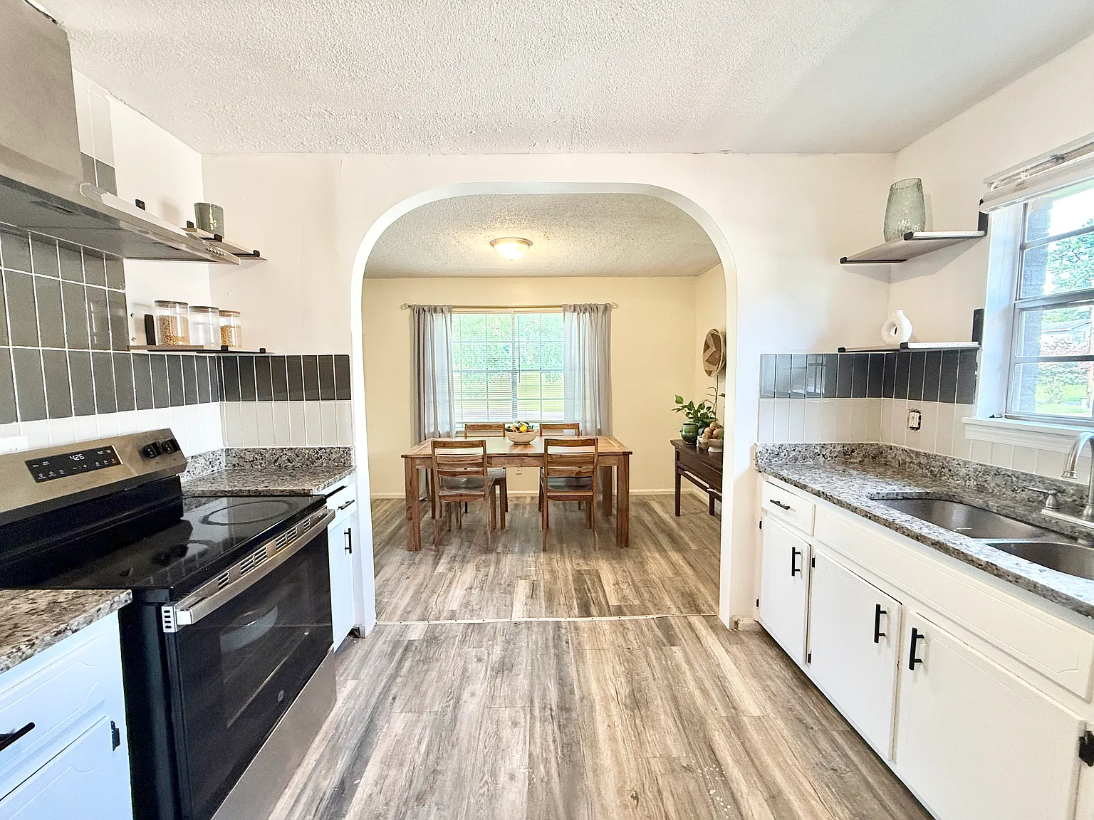 540 Harlem Ave — Photo 3