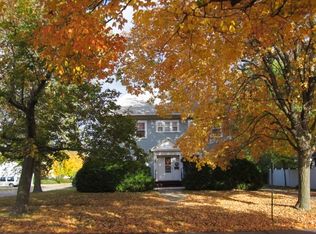 403 S Shuffleton St, Sigourney, IA 52591