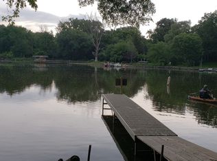 2417 W Riverside Dr, McHenry, IL 60050