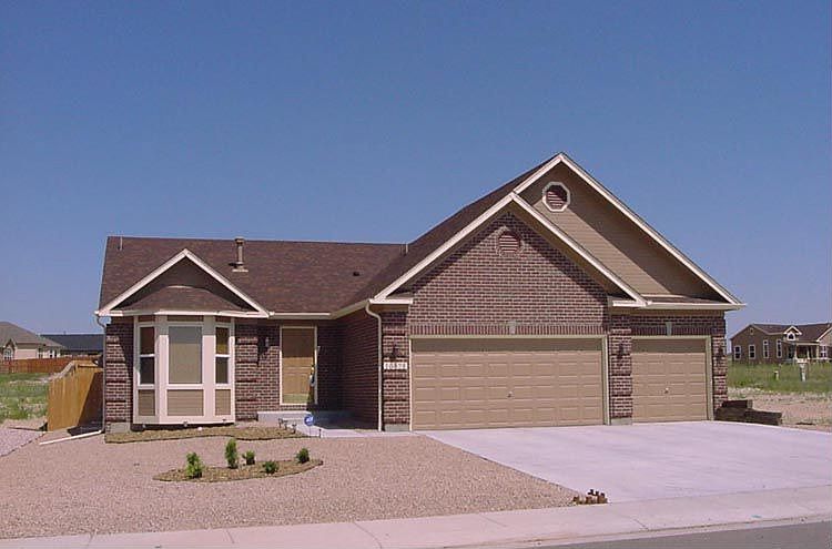 Rancher built in 2006!