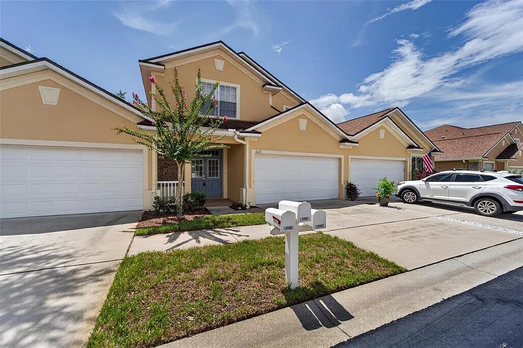 3 bed, 2.5 bath, 2274 sqft, $2,850 — Photo 3